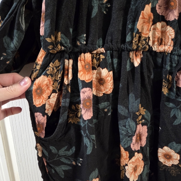 Torrid Black Floral Challis Zip Dress With Drawstring Waist- Size 3x - Picture 4 of 11